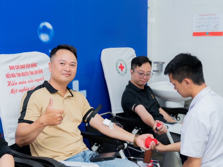 Chương trình Hiến máu nhân đạo do DVA GROUP cùng Đa khoa Phương Nam, Hội Chữ thập đỏ tỉnh Lâm Đồng và Bệnh viện Đa khoa Lâm Đồng phối hợp tổ chức sáng ngày 3/5