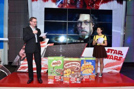 Bánh ngũ cốc ăn sáng Nestlé phiên bản Star Wars ra mắt tại lễ công chiếu 