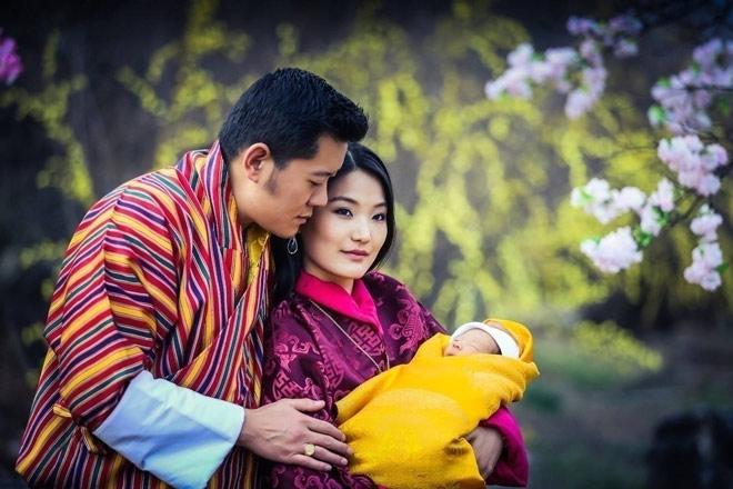 Tình yêu đặc biệt từ thời thơ ấu của cặp đôi hoàng gia tại xứ Bhutan