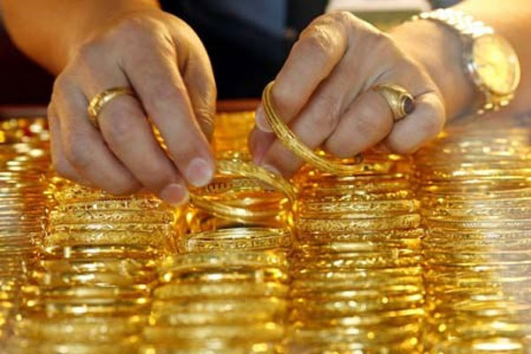 Giá vàng hôm nay 20/2: Tăng mạnh nhất từ 2016, vàng lên đỉnh cao
