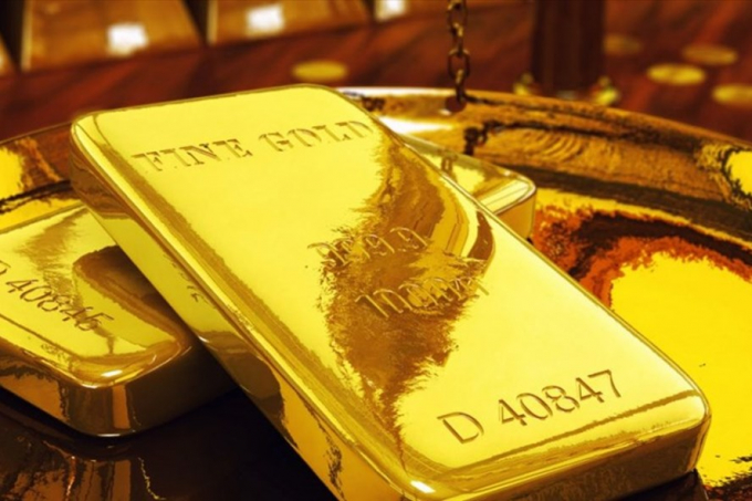 Giá vàng hôm nay 1/5: USD tăng vọt, vàng tụt giảm