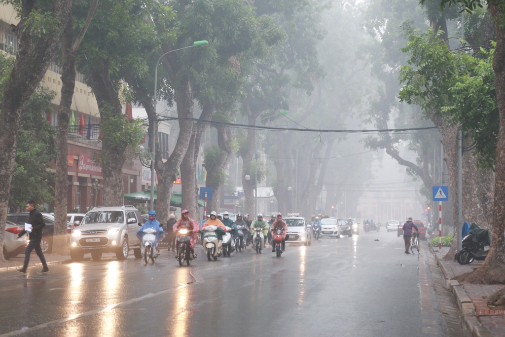 Dự báo thời tiết 2/5: Không khí lạnh về, miền Bắc mưa to