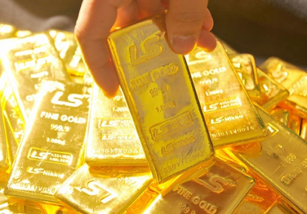 Giá vàng hôm nay 18/5: Cú sốc Nhà Trắng, vàng tăng dựng đứng