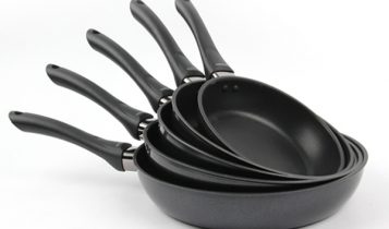 Những dụng cụ làm bếp nên được thay thế