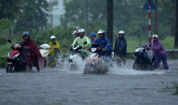 Dự báo thời tiết 15/8: Bão tiến gần Hải Phòng-Thanh Hóa, miền Bắc mưa rất to