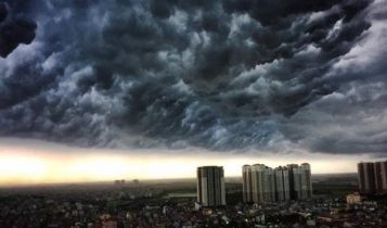 Dự báo thời tiết 23/8: Hà Nội oi nóng, chiều tối mưa dông