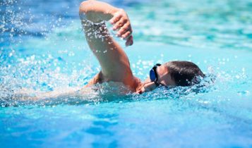 Lợi ích không ngờ của bơi lội với sức khỏe não bộ