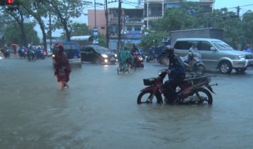 Ảnh hưởng của siêu bão Yutu gây mưa, gió giật