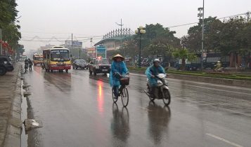 Miền Bắc có mừa rào, mưa nhỏ và sương mù
