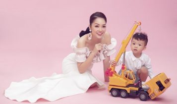 Dương Cẩm Lynh thực hiện bộ ảnh cùng con trai tròn hai tuổi