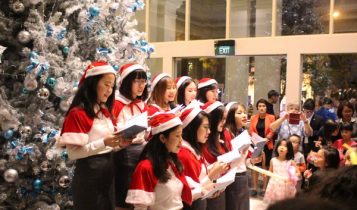 Lễ thắp sáng cây thông Noel của Movenpick Hotel Hanoi