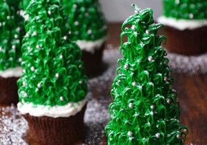 Thực đơn hàng ngày: Cupcake hình cây thông noel