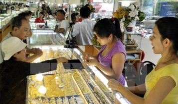 Giá vàng hôm nay bất ổn leo cao