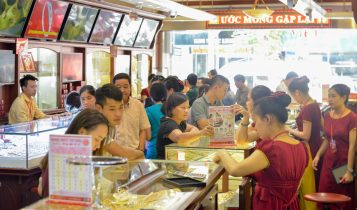 Giá vàng hôm nay treo ở đỉnh