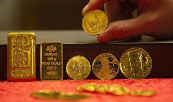 Giá vàng vẫn tiếp tục giữ vững giá ở mức cao