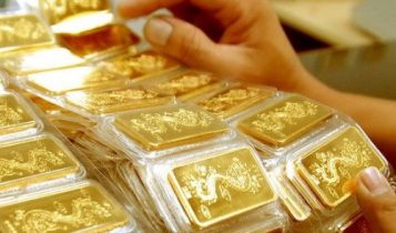 Giá vàng hôm nay 16/4: Tiềm ẩn rủi ro, USD cùng vàng lao dốc