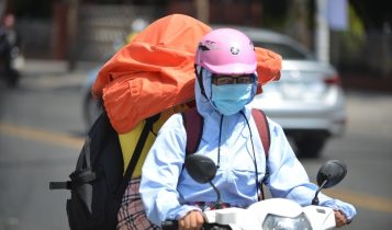 Thời tiết hôm nay náng nóng trên cả nước