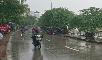 Dự báo thời tiết 27/4: Hà Nội hạ nhiệt, có mưa rào