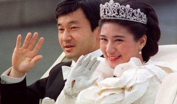 Tân Nhật hoàng Naruhito và 