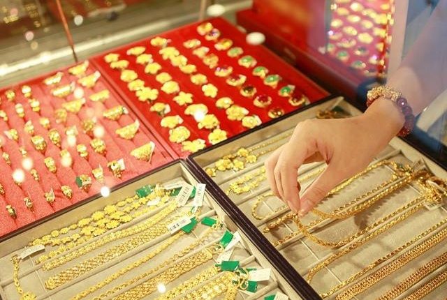 Giá vàng hôm nay bật tăng mạnh