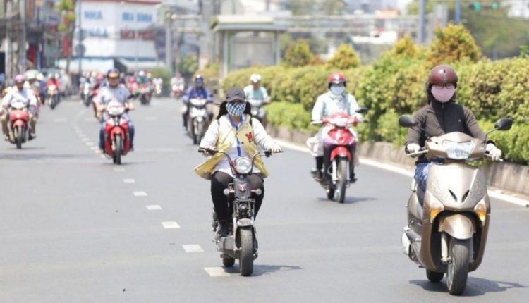 Thời tiết Miền Bắc, miền Trung vẫn nắng nóng gay gắt
