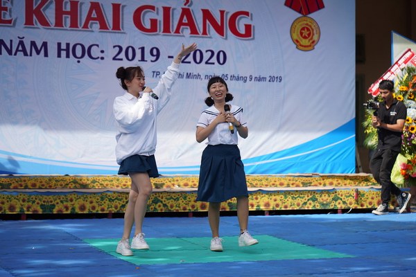 Kaity Nguyễn thích thú khi lần đầu tiên dự lễ khai giảng tại Việt Nam