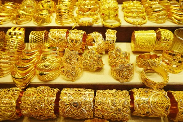 Giá vàng giảm giá rời ngưỡng 1.500 USD