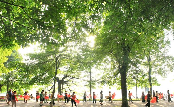 Thời tiết hôm nay Bắc Bộ lạnh, Nam Bộ nóng