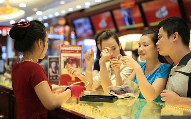 Giá vàng hôm nay vẫn trên ngưỡng 44 triệu đồng/lượng