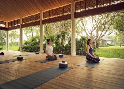 Azerai Cần Thơ ra mắt chương trình yoga nghỉ dưỡng cơ bản và chuyên sâu