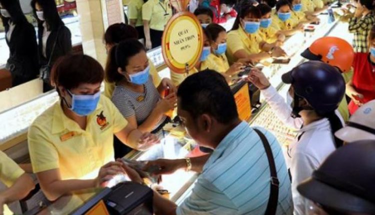 Giá vàng hôm nay 19/4/2020: Vàng thế giới giảm 3%