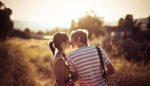 Quan hệ tình dục trước hôn nhân: Mất nhiều hơn được