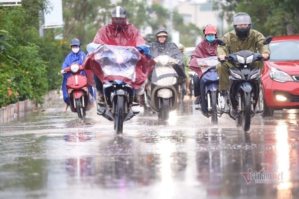 Dự báo thời tiết ngày 12/5/2020: Miền Bắc mưa giông, nắng nóng hạ nhiệt