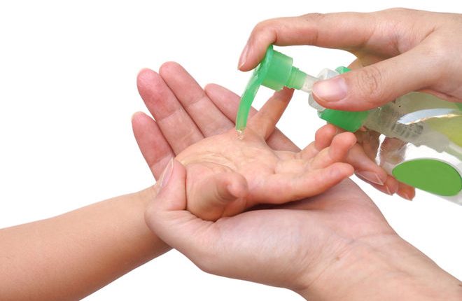 Mẹo chọn gel rửa tay an toàn cho cả gia đình