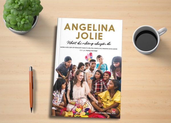 Cuốn tự truyện của Angelina Jolie về hành trình đặc biệt