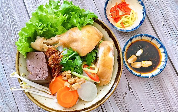 Thực đơn hàng ngày: Bánh canh gà