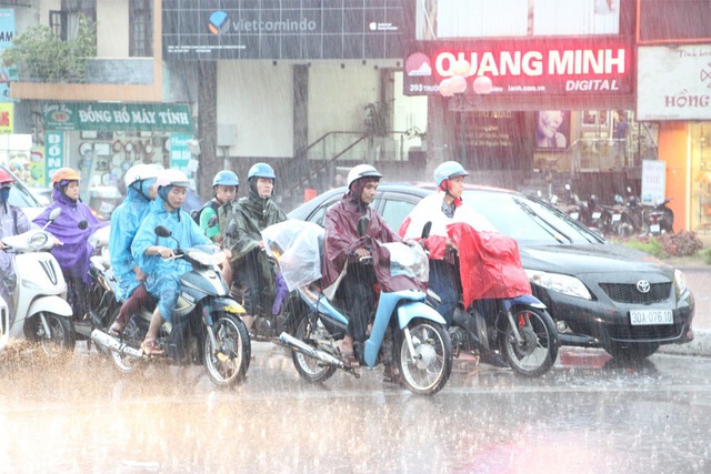 Dự báo thời tiết ngày 5/10/2020: Miền Bắc hạ nhiệt, có nơi mưa rất to