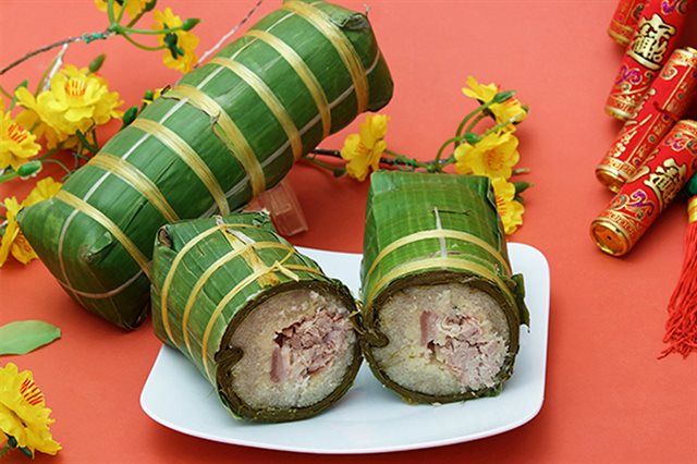 Thực đơn hàng ngày: Bánh tét nhân thịt