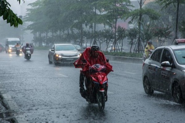 Dự báo thời tiết ngày 18/7/2021: Bắc Bộ chiều tối mưa giông