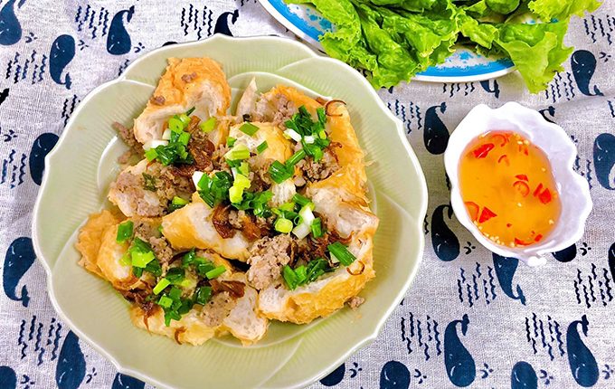 Thực đơn hàng ngày: Bánh mì hấp thịt băm