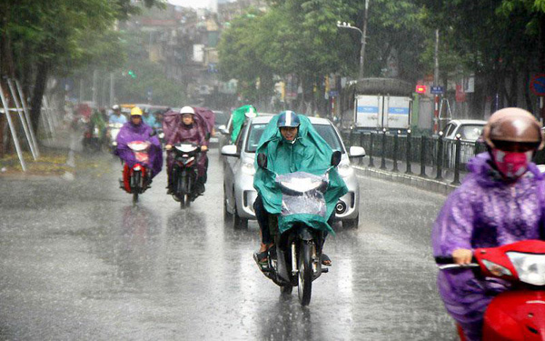 Dự báo thời tiết ngày 10/8/2021: miền Bắc mưa giông, miền Trung nắng rát