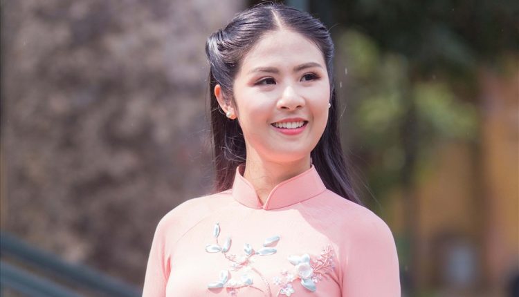 Hoa hậu Ngọc Hân hỗ trợ chống dịch bằng 