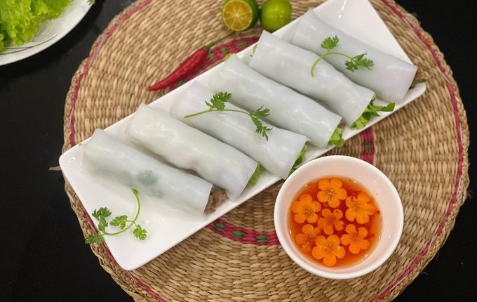 Thực đơn hàng ngày: Phở cuốn Hà Nội