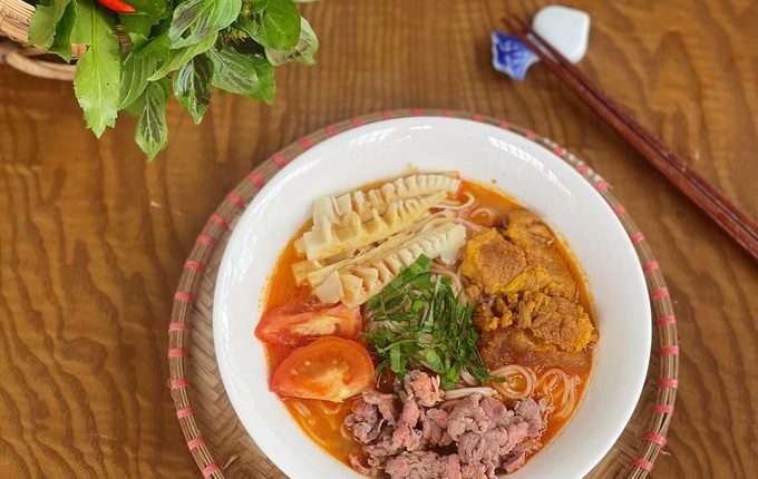 Thực đơn hàng ngày: Bún măng bò