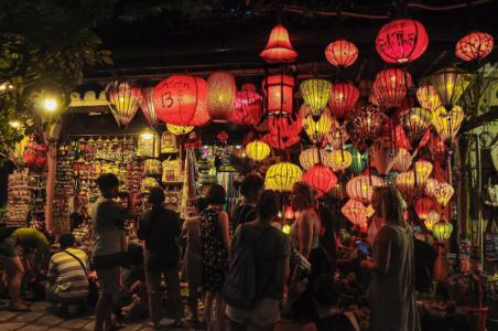 Du khách Việt Nam thận trọng với kế hoạch mở cửa du lịch quốc tế