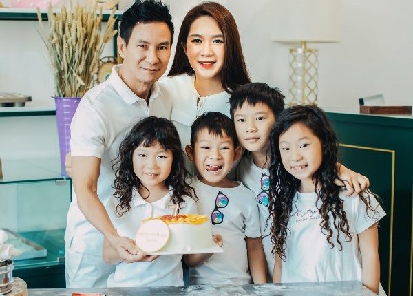 Gia đình Lý Hải – Minh Hà rộn ràng đón Giáng sinh