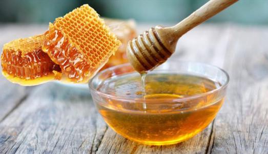 Thời điểm uống mật ong vào buổi sáng tốt cho hệ tiêu hóa