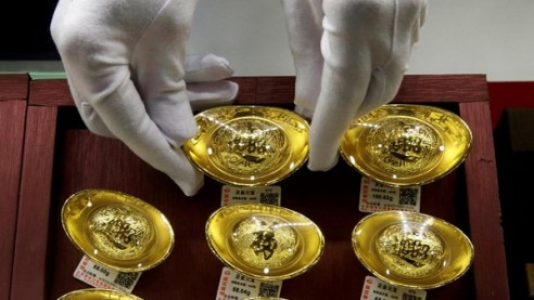 Giá vàng ngày 17/8/2022: Tiếp tục đi xuống, xa mốc 1.800/ounce