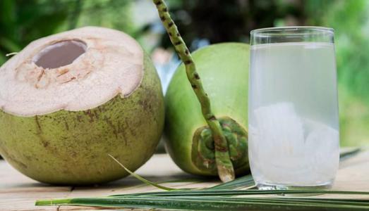 Cách uống nước dừa để giảm cân