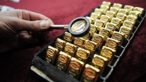 Giá vàng ngày 27/9/2022: Gần mốc 1.600 USD/ounce, thấp nhất 2,5 năm